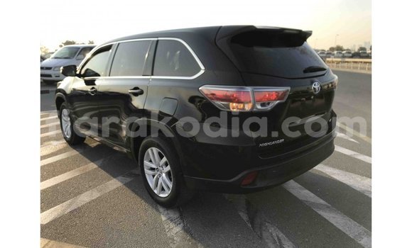 Acheter Import Voiture Toyota Highlander Noir à Import - Dubai, Diana Acheter Import Voiture Toyota Highlander Noir à Import - Dubai, Diana