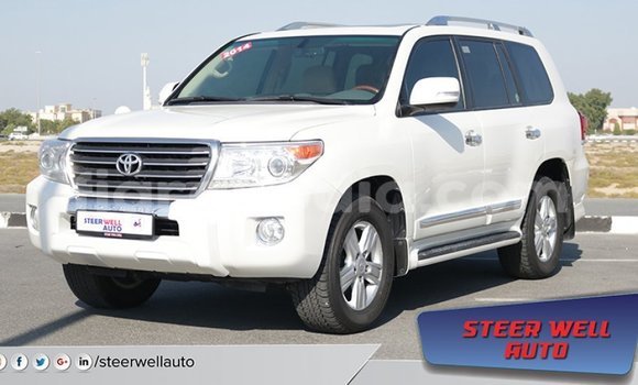 Acheter Import Voiture Toyota Land Cruiser Blanc à Import - Dubai, Diana Acheter Import Voiture Toyota Land Cruiser Blanc à Import - Dubai, Diana