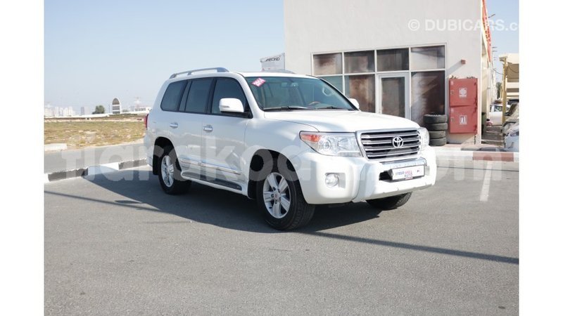 Big with watermark toyota land cruiser diana import dubai 4280