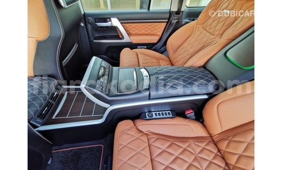 Acheter Import Voiture Toyota Land Cruiser Noir à Import - Dubai, Diana Acheter Import Voiture Toyota Land Cruiser Noir à Import - Dubai, Diana