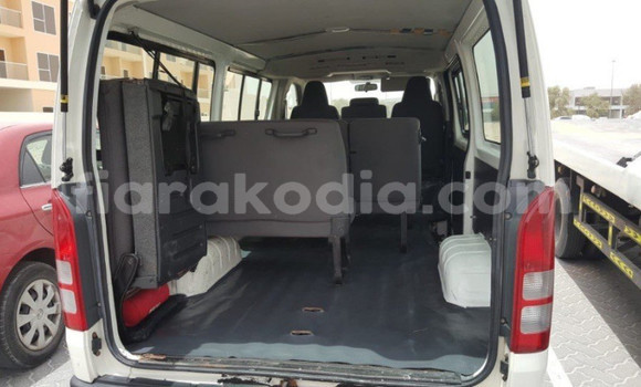 Buy Used Toyota Hiace White Car in Ambanja in Diana Buy Used Toyota Hiace White Car in Ambanja in Diana