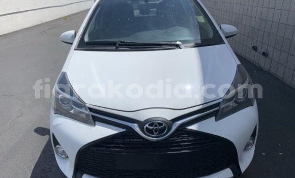 Buy Used Toyota Yaris White Car in Ambanja in Diana Buy Used Toyota Yaris White Car in Ambanja in Diana
