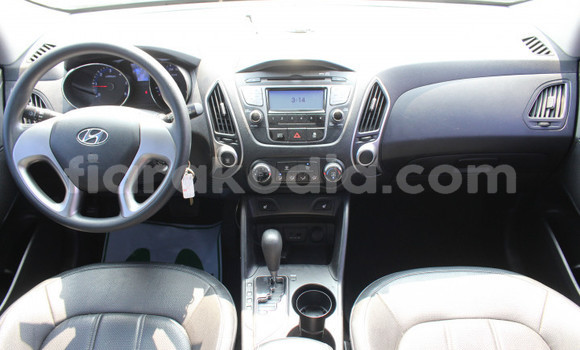 Buy Used Hyundai Tucson Silver Car in Ambanja in Diana Buy Used Hyundai Tucson Silver Car in Ambanja in Diana
