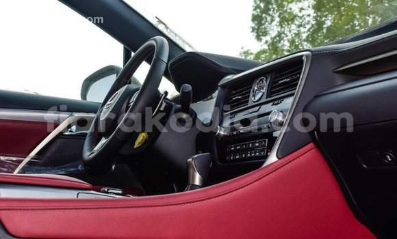 Acheter Import Voiture Lexus RX 300 Blanc à Import - Dubai, Diana Acheter Import Voiture Lexus RX 300 Blanc à Import - Dubai, Diana