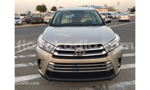 Hividy Toyota Highlander Hafa Car in Import - Dubai in Diana Hividy Toyota Highlander Hafa Car in Import - Dubai in Diana
