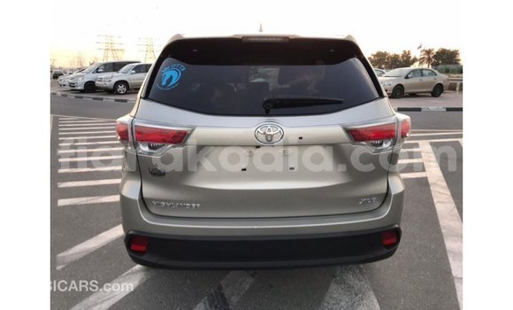 Hividy Toyota Highlander Hafa Car in Import - Dubai in Diana Hividy Toyota Highlander Hafa Car in Import - Dubai in Diana