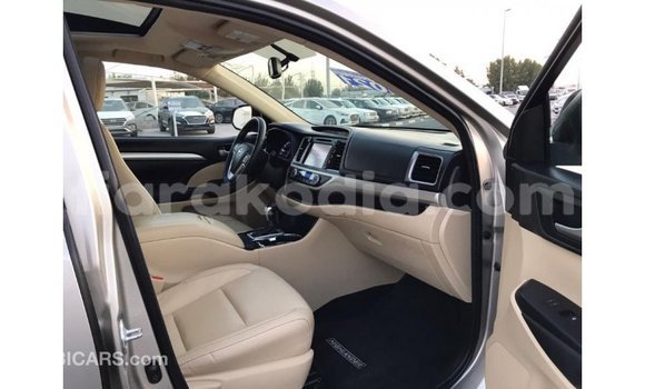 Hividy Toyota Highlander Hafa Car in Import - Dubai in Diana Hividy Toyota Highlander Hafa Car in Import - Dubai in Diana