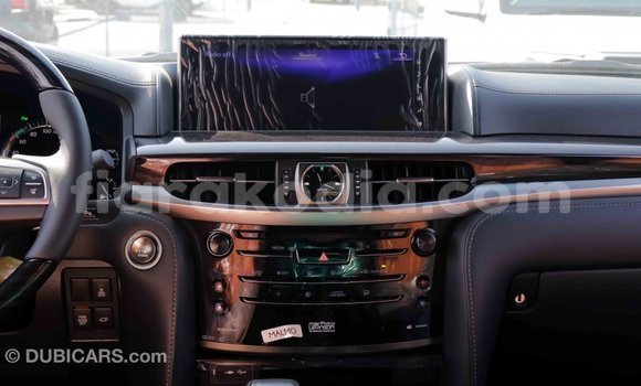 Acheter Import Voiture Lexus LX Blanc à Import - Dubai, Diana Acheter Import Voiture Lexus LX Blanc à Import - Dubai, Diana