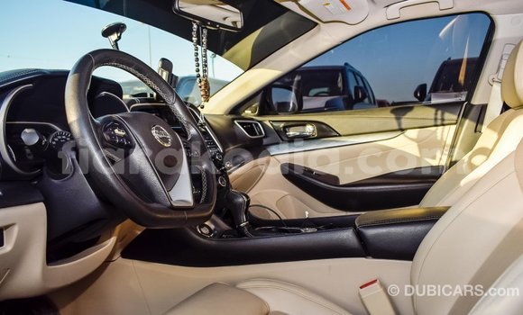 Hividy Nissan Maxima fotsy Car in Import - Dubai in Diana Hividy Nissan Maxima fotsy Car in Import - Dubai in Diana