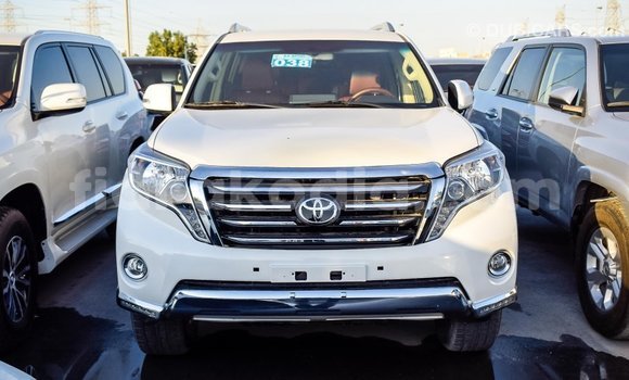 Acheter Import Voiture Toyota Prado Blanc à Import - Dubai, Diana Acheter Import Voiture Toyota Prado Blanc à Import - Dubai, Diana