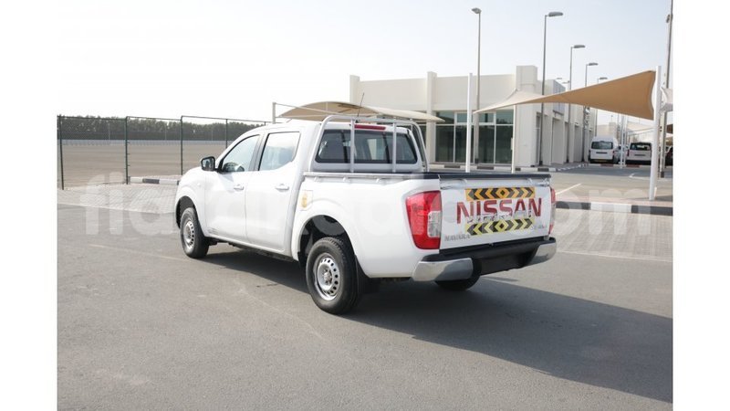 Big with watermark nissan navara diana import dubai 4342