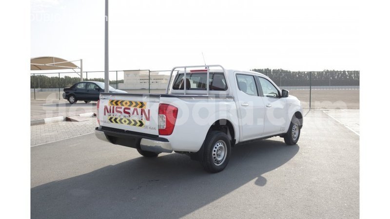 Big with watermark nissan navara diana import dubai 4342