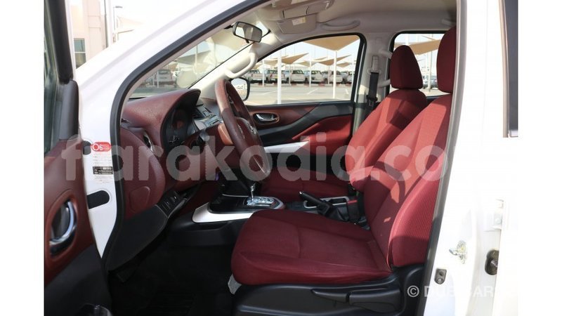 Big with watermark nissan navara diana import dubai 4342