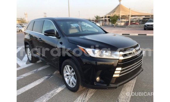 Acheter Import Voiture Toyota Highlander Noir à Import - Dubai, Diana Acheter Import Voiture Toyota Highlander Noir à Import - Dubai, Diana