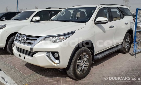 Acheter Import Voiture Toyota Fortuner Blanc à Import - Dubai, Diana Acheter Import Voiture Toyota Fortuner Blanc à Import - Dubai, Diana
