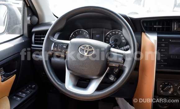 Acheter Import Voiture Toyota Fortuner Blanc à Import - Dubai, Diana Acheter Import Voiture Toyota Fortuner Blanc à Import - Dubai, Diana