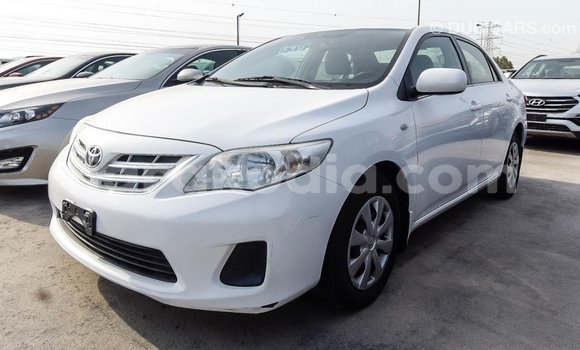 Acheter Import Voiture Toyota Corolla Blanc à Import - Dubai, Diana Acheter Import Voiture Toyota Corolla Blanc à Import - Dubai, Diana