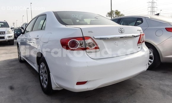 Acheter Import Voiture Toyota Corolla Blanc à Import - Dubai, Diana Acheter Import Voiture Toyota Corolla Blanc à Import - Dubai, Diana