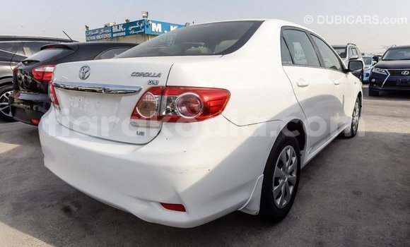 Acheter Import Voiture Toyota Corolla Blanc à Import - Dubai, Diana Acheter Import Voiture Toyota Corolla Blanc à Import - Dubai, Diana