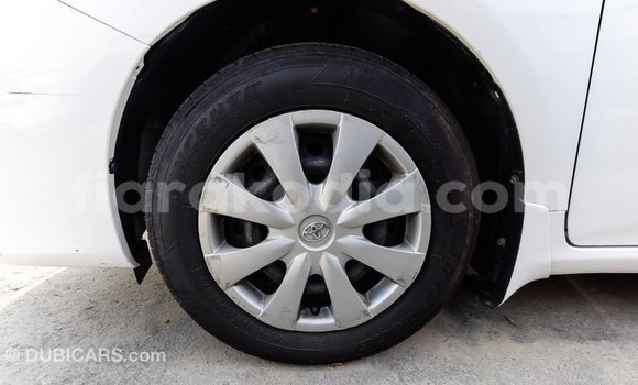 Acheter Import Voiture Toyota Corolla Blanc à Import - Dubai, Diana Acheter Import Voiture Toyota Corolla Blanc à Import - Dubai, Diana