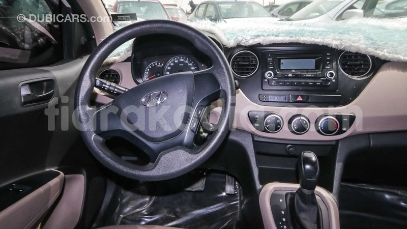 Big with watermark hyundai i10 diana import dubai 4358