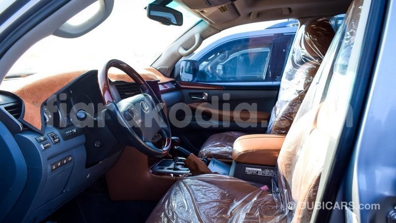 Big with watermark lexus lx diana import dubai 4361