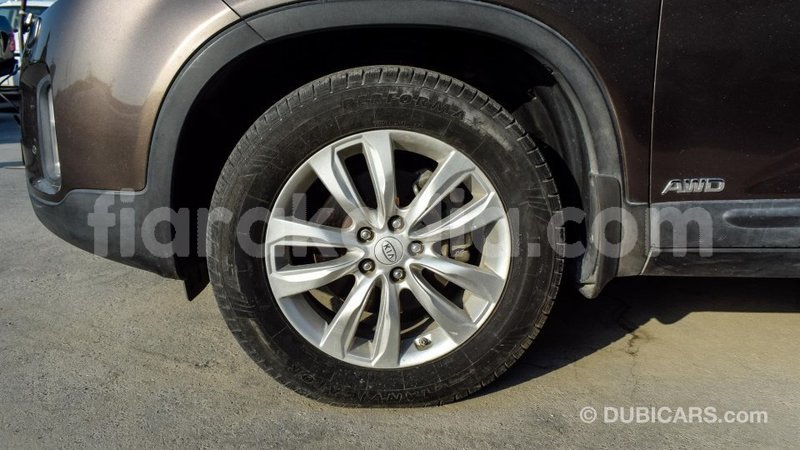 Big with watermark kia sorento diana import dubai 4363