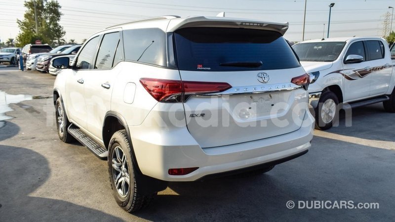 Big with watermark toyota fortuner diana import dubai 4369