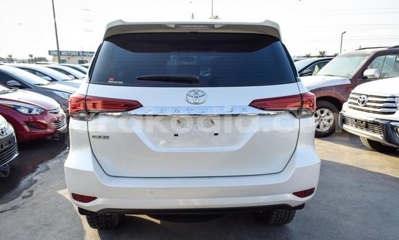 Hividy Toyota Fortuner fotsy Car in Import - Dubai in Diana Hividy Toyota Fortuner fotsy Car in Import - Dubai in Diana