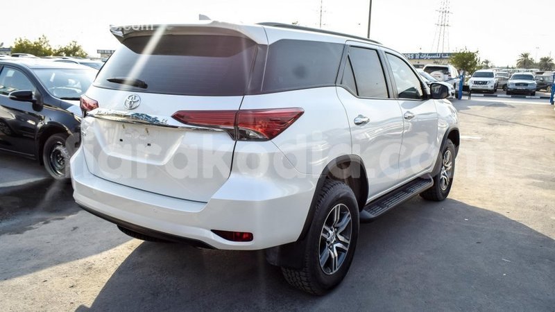 Big with watermark toyota fortuner diana import dubai 4369