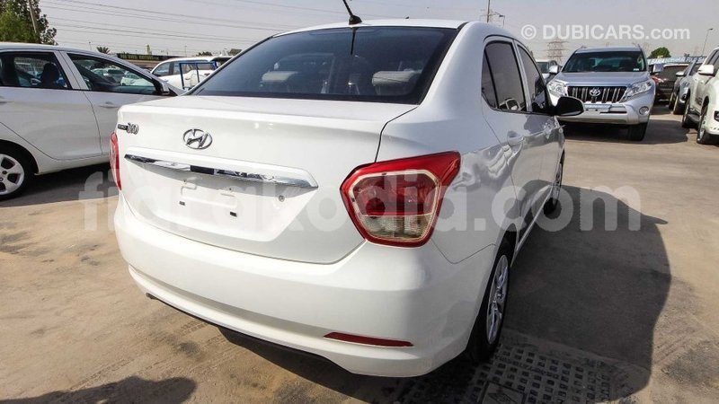 Big with watermark hyundai i10 diana import dubai 4373