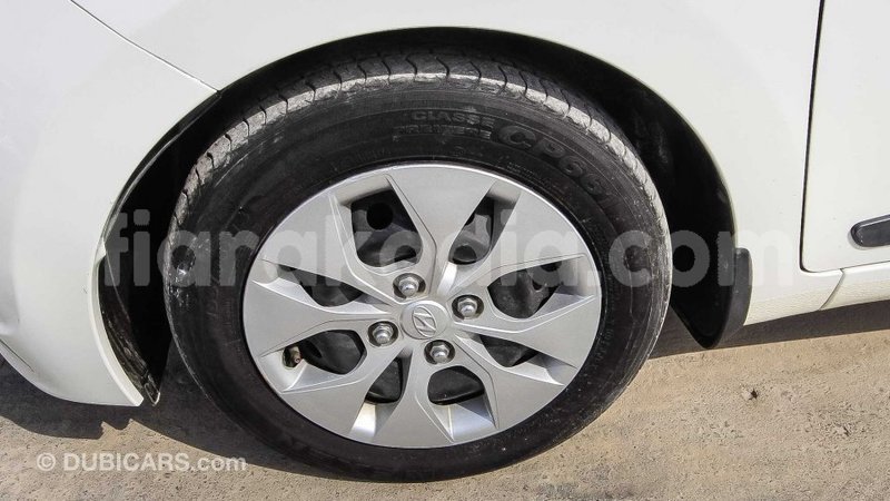 Big with watermark hyundai i10 diana import dubai 4373