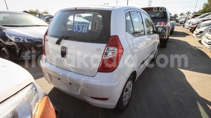 Big with watermark hyundai i10 diana import dubai 4376