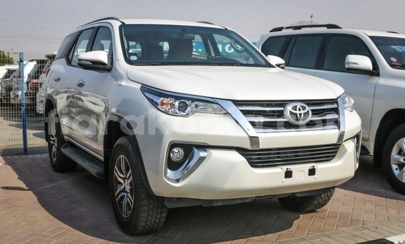 Hividy Toyota Fortuner fotsy Car in Import - Dubai in Diana Hividy Toyota Fortuner fotsy Car in Import - Dubai in Diana