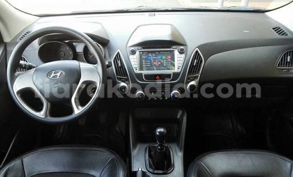 Acheter Occasion Voiture Hyundai ix35 Bleu à Antananarivo, Analamanga Acheter Occasion Voiture Hyundai ix35 Bleu à Antananarivo, Analamanga