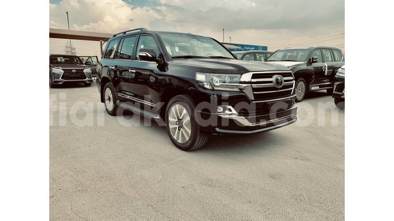 Big with watermark toyota land cruiser diana import dubai 4387