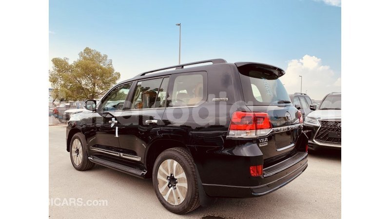 Big with watermark toyota land cruiser diana import dubai 4387
