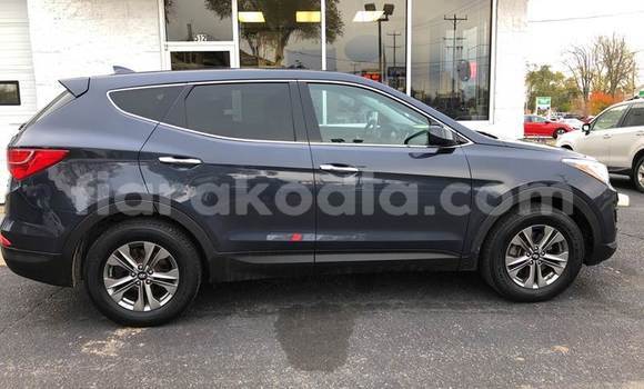 Acheter Occasion Voiture Hyundai Santa Fe Beige à Antananarivo, Analamanga Acheter Occasion Voiture Hyundai Santa Fe Beige à Antananarivo, Analamanga