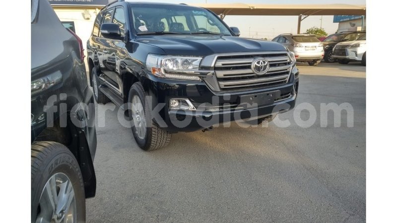 Big with watermark toyota land cruiser diana import dubai 4408