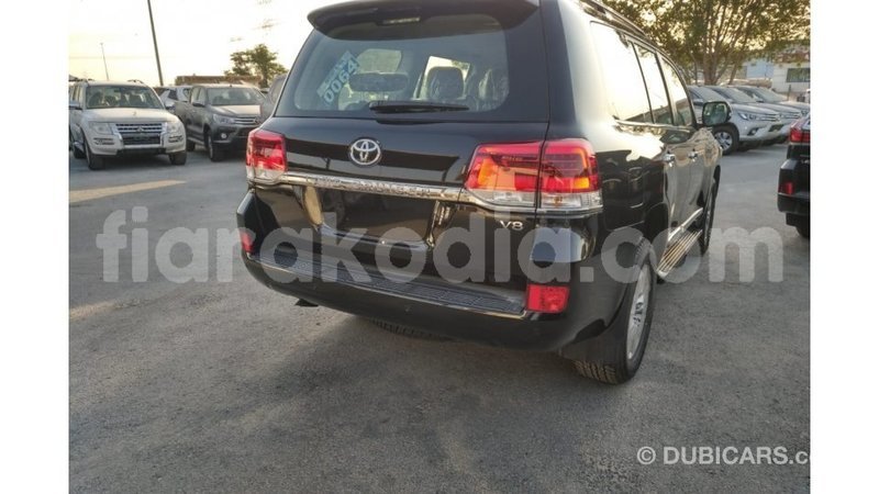 Big with watermark toyota land cruiser diana import dubai 4408