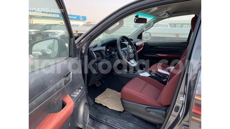 Big with watermark toyota hilux diana import dubai 4409