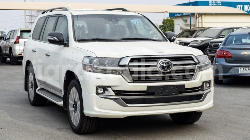 Big with watermark toyota land cruiser diana import dubai 4419