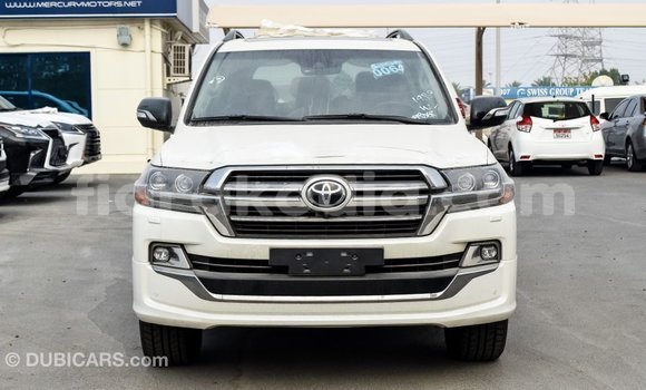 Acheter Import Voiture Toyota Land Cruiser Blanc à Import - Dubai, Diana Acheter Import Voiture Toyota Land Cruiser Blanc à Import - Dubai, Diana