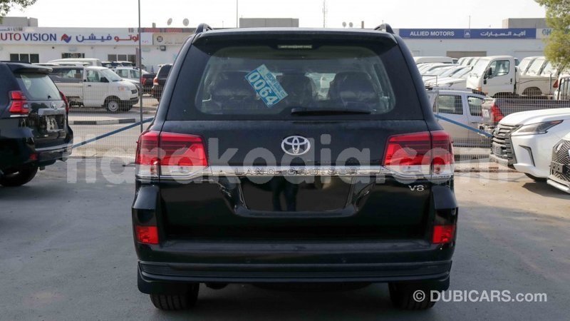 Big with watermark toyota land cruiser diana import dubai 4420