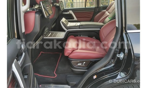 Acheter Import Voiture Toyota Land Cruiser Noir à Import - Dubai, Diana Acheter Import Voiture Toyota Land Cruiser Noir à Import - Dubai, Diana