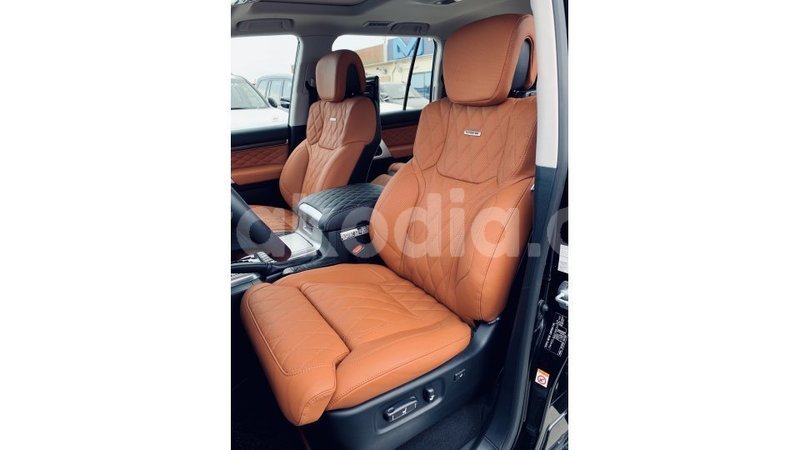 Big with watermark toyota land cruiser diana import dubai 4429