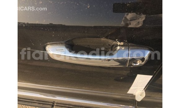 Acheter Import Voiture Toyota Land Cruiser Noir à Import - Dubai, Diana Acheter Import Voiture Toyota Land Cruiser Noir à Import - Dubai, Diana