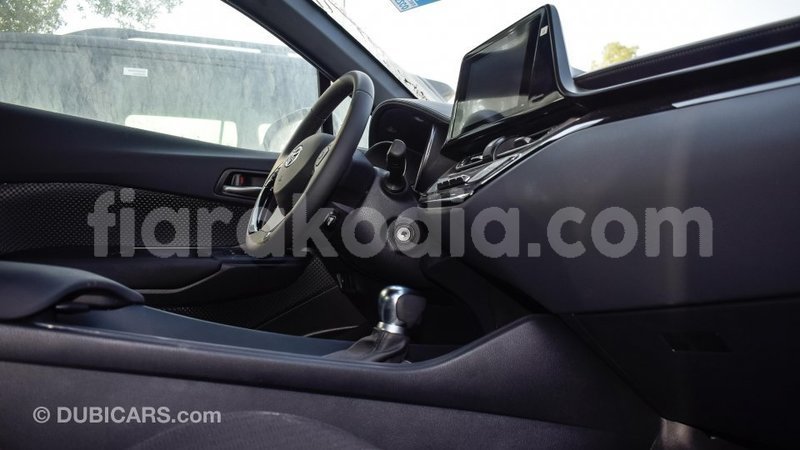 Big with watermark toyota c hr diana import dubai 4440