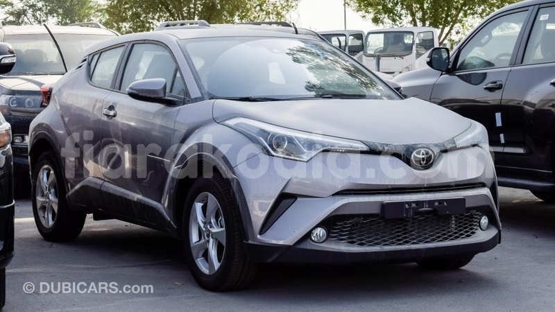 Big with watermark toyota c hr diana import dubai 4440