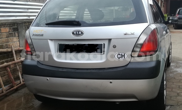 Buy Used Kia Pride Silver Car in Antananarivo in Analamanga Buy Used Kia Pride Silver Car in Antananarivo in Analamanga